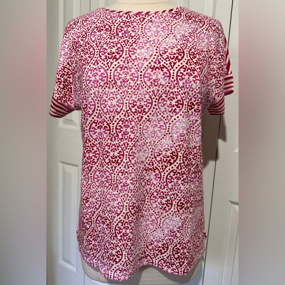 2 for $20 Chico’s T-Shirt Abstract & Stripes Red White Pink Size 1 Medium EUC